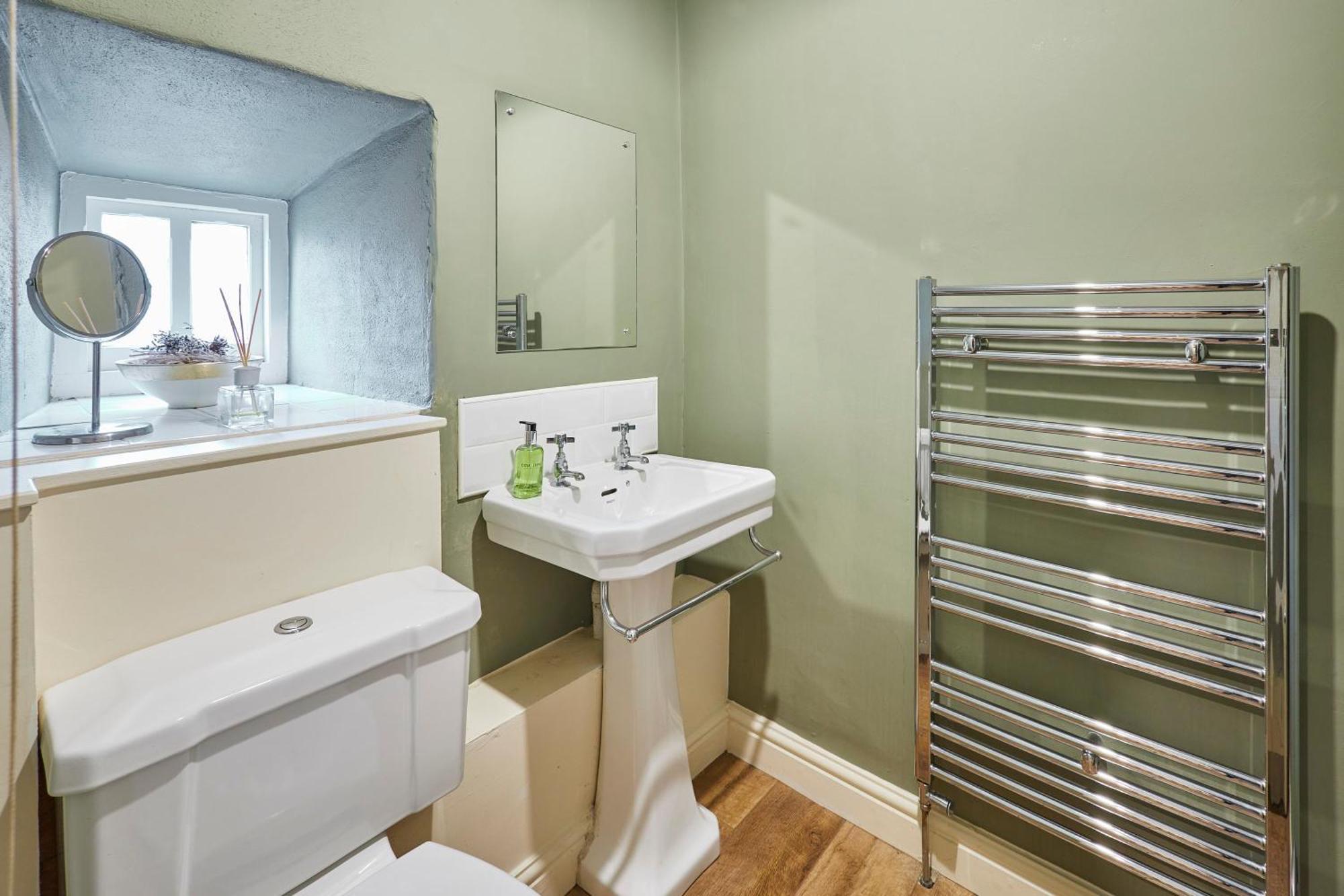 Host & Stay - Tithe Barn Cottages Easington Rum bild
